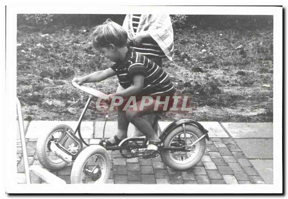 CARTE PHOTO Enfant et velo