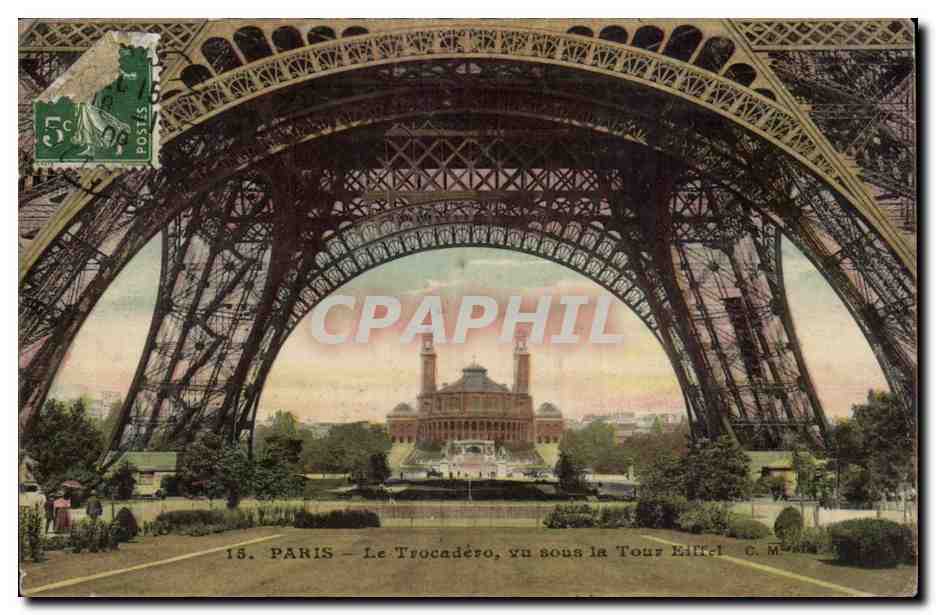 Paris - 7 La Trocadero vu sous la Tour Eiffel - CPA 
