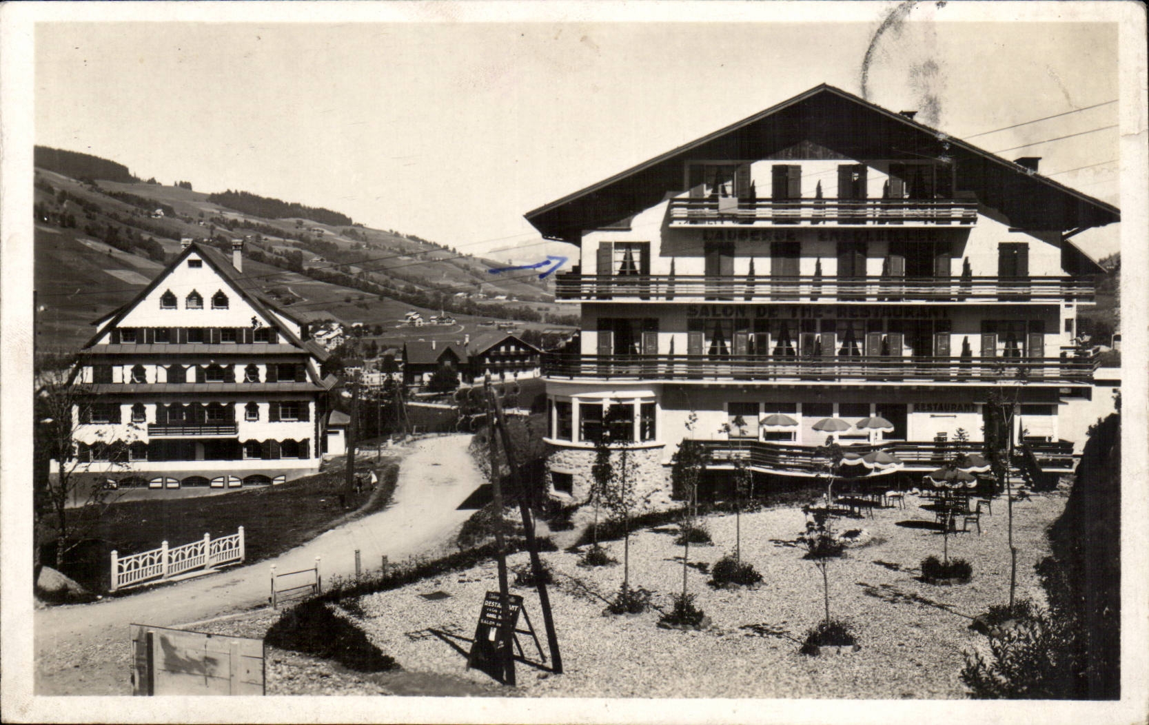 Mégeve — L'auberge ensoléillée — éditeur L. Ménard, n°27