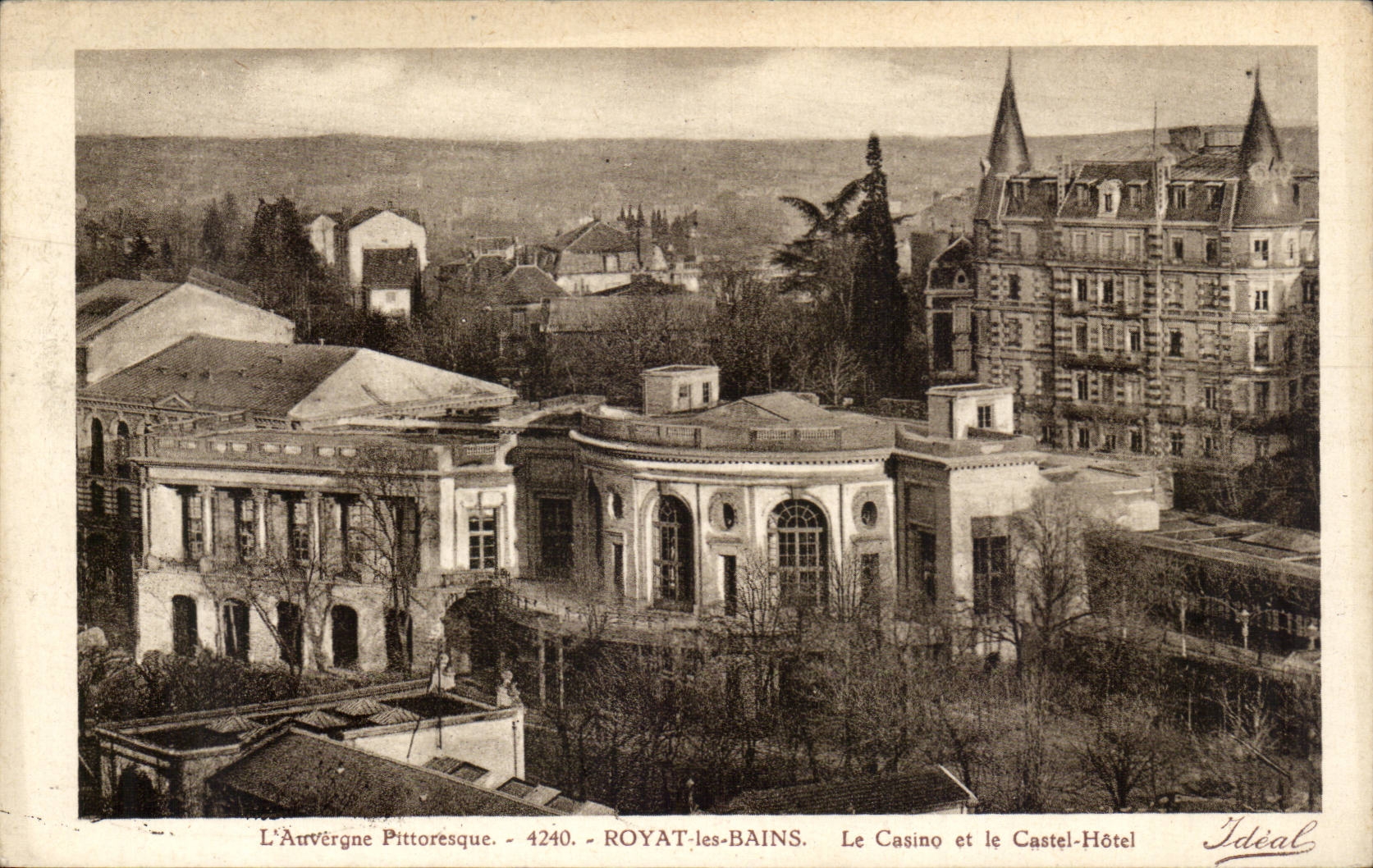 Royat - Le Casino et le Casino Hotel - CPA 