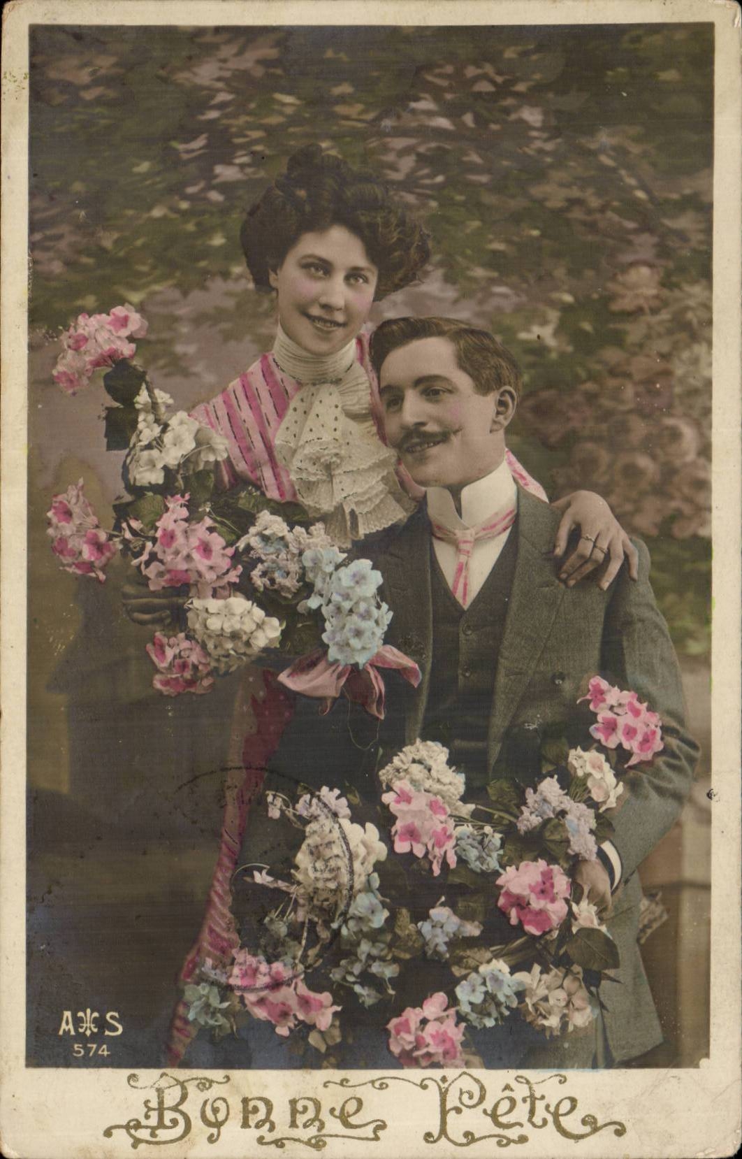 Couple en extérieur — Bonne Pâte — A&S 574