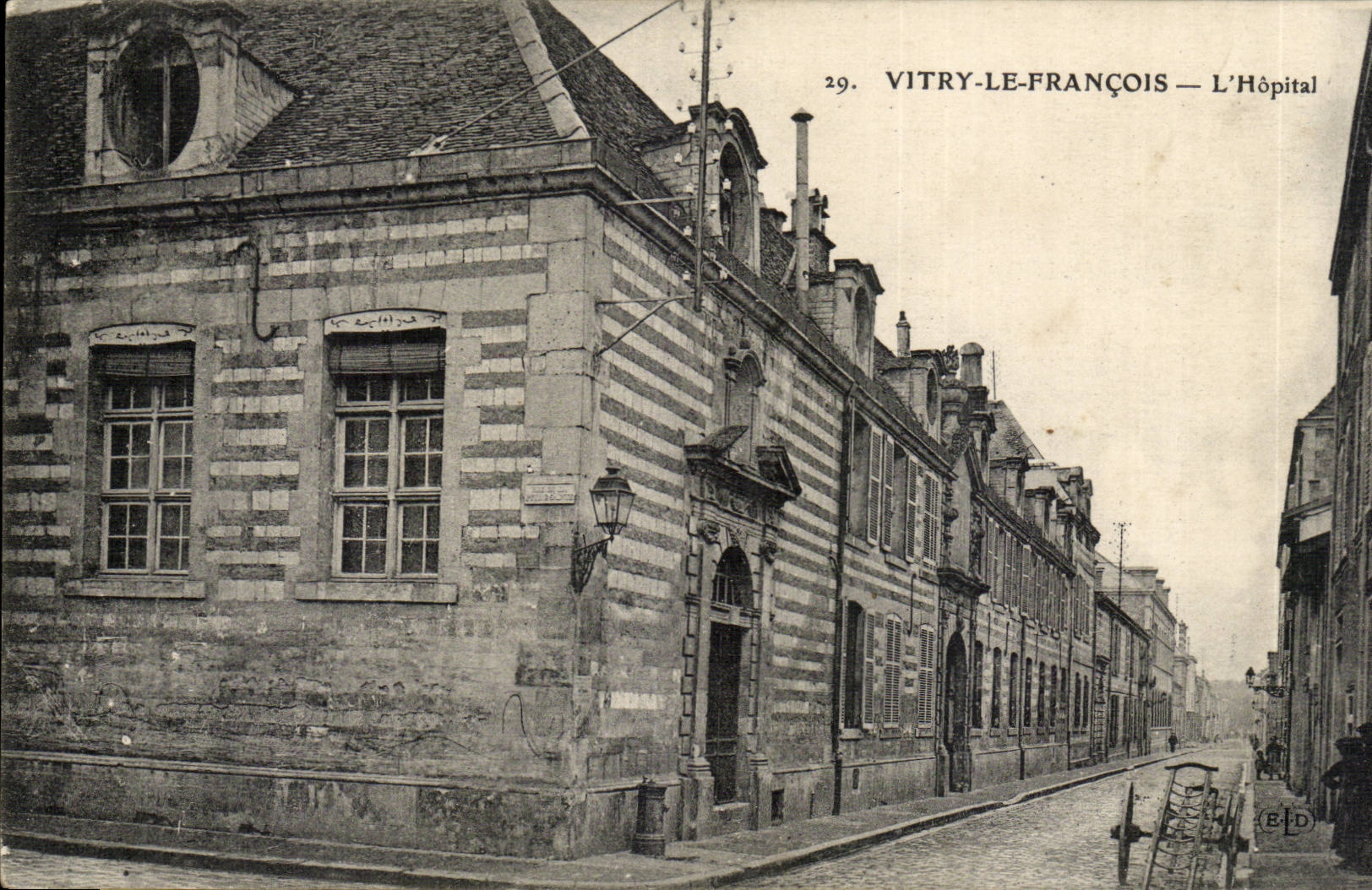 Vitry le Francois CPA L'hopital (hospital)