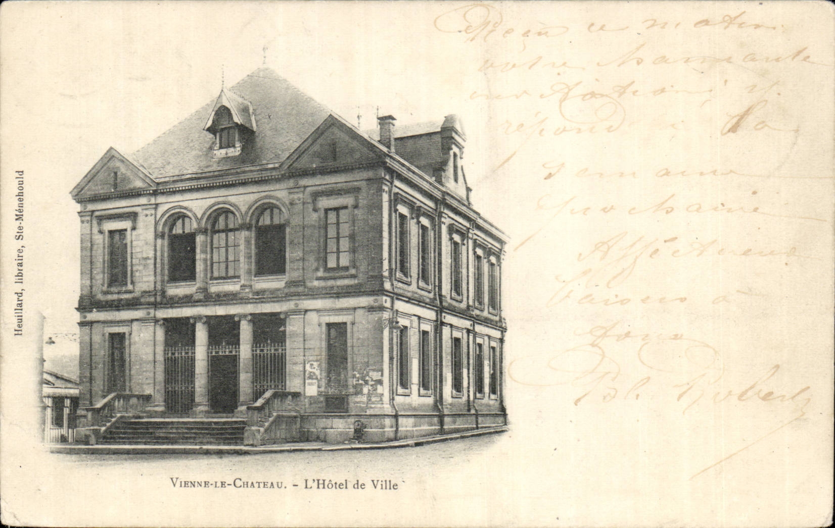 Vienne le chateau CPA L'hotel de ville