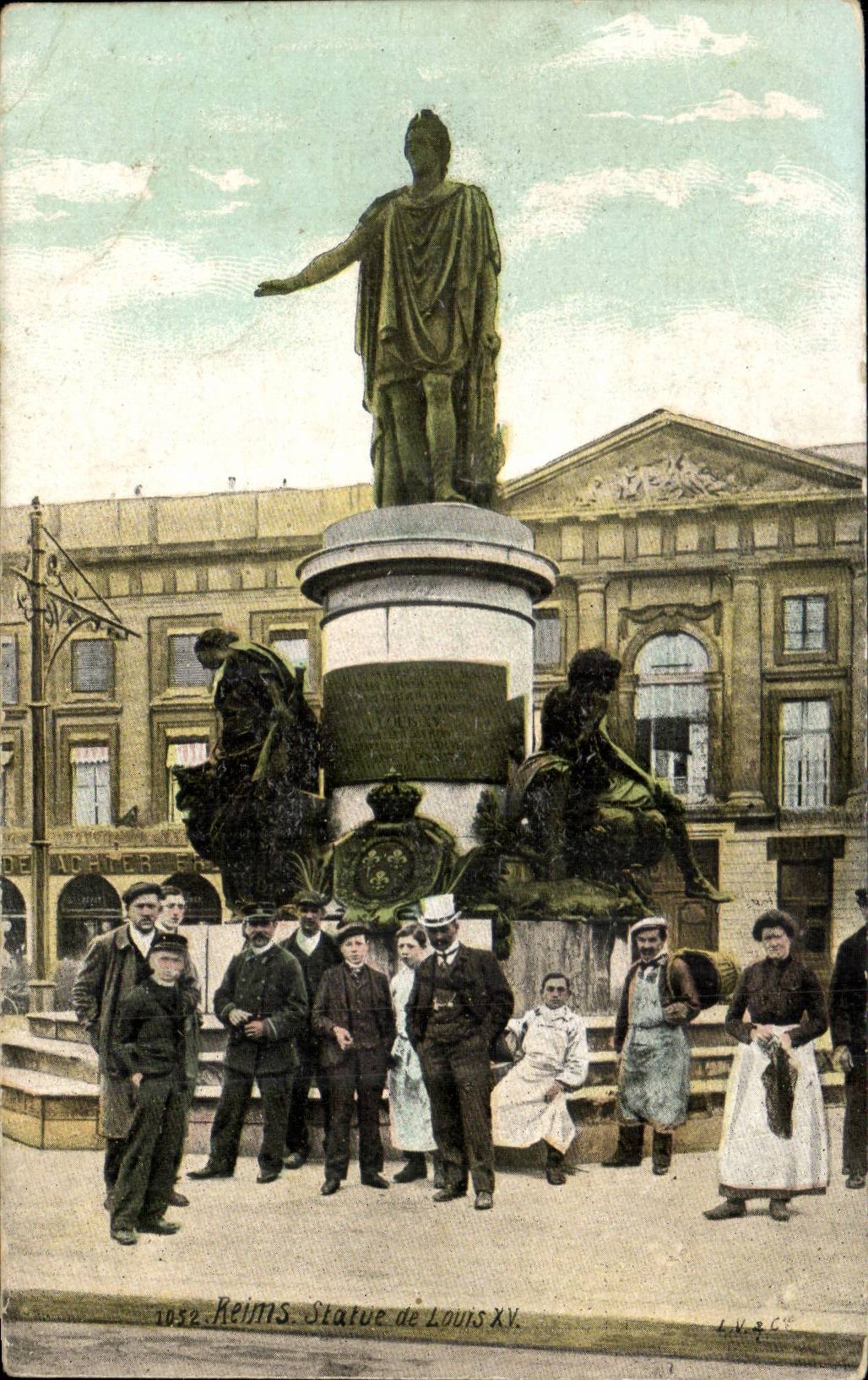 Reims CPA Statue de Louis XV