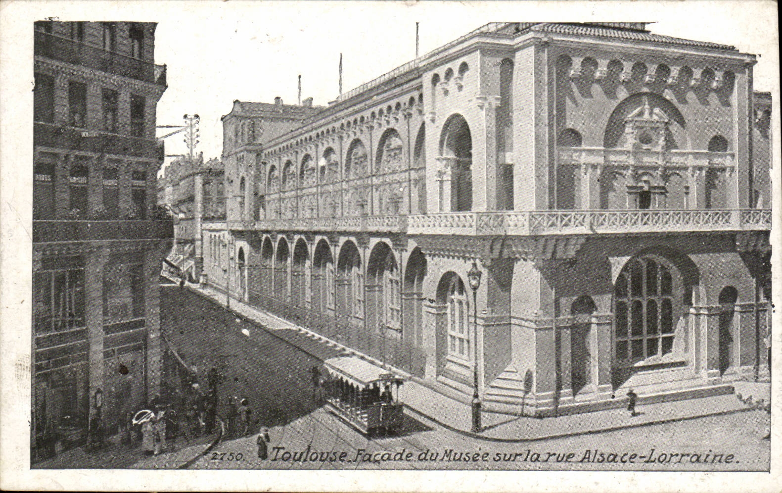 Toulouse CPA Facade du musee sur la rue Alsace Lorraine