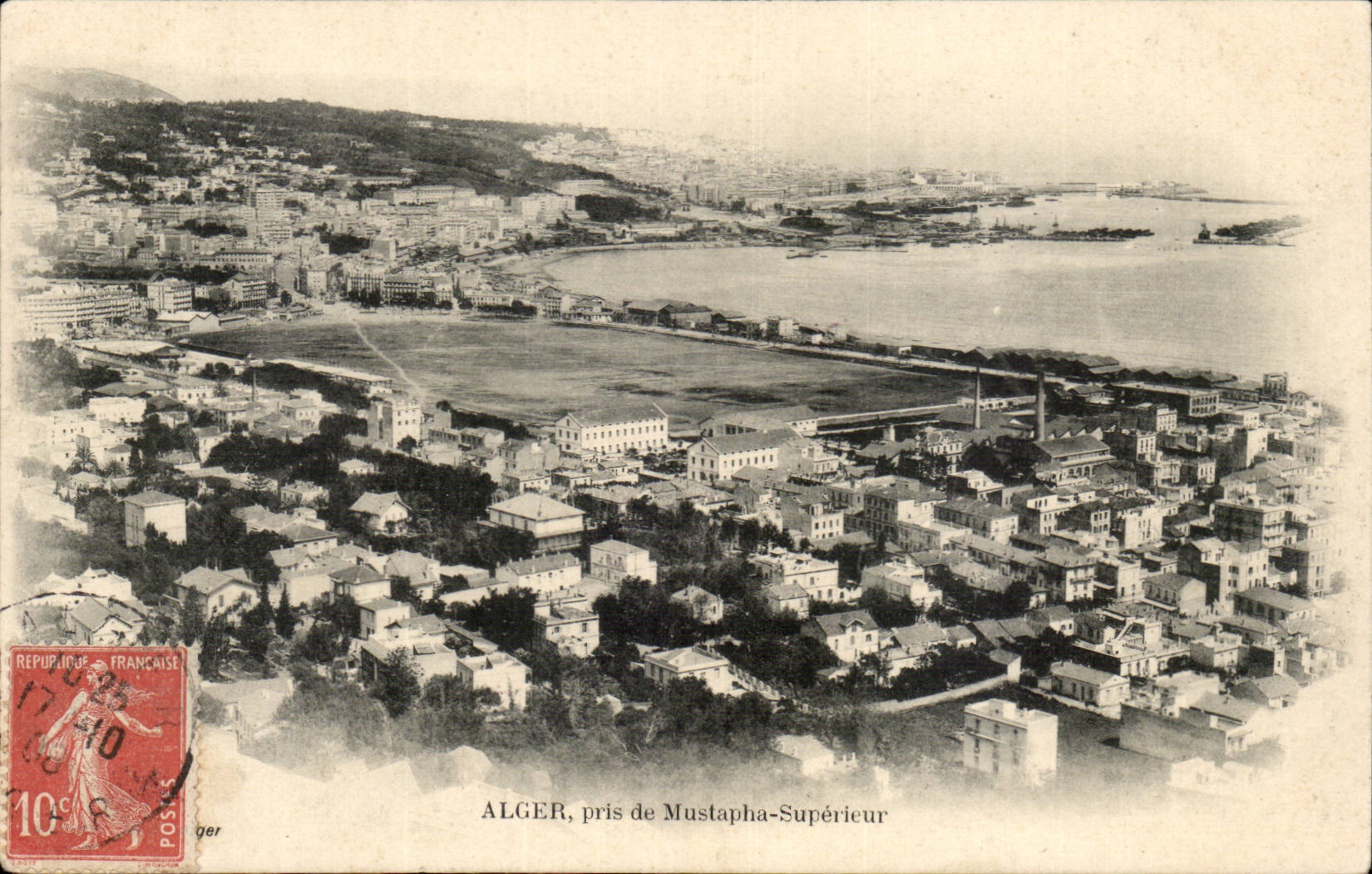 ALGER, pris de Mustapha-Supérieur — vue aérienne de la ville et du port — éditeur non identifié
