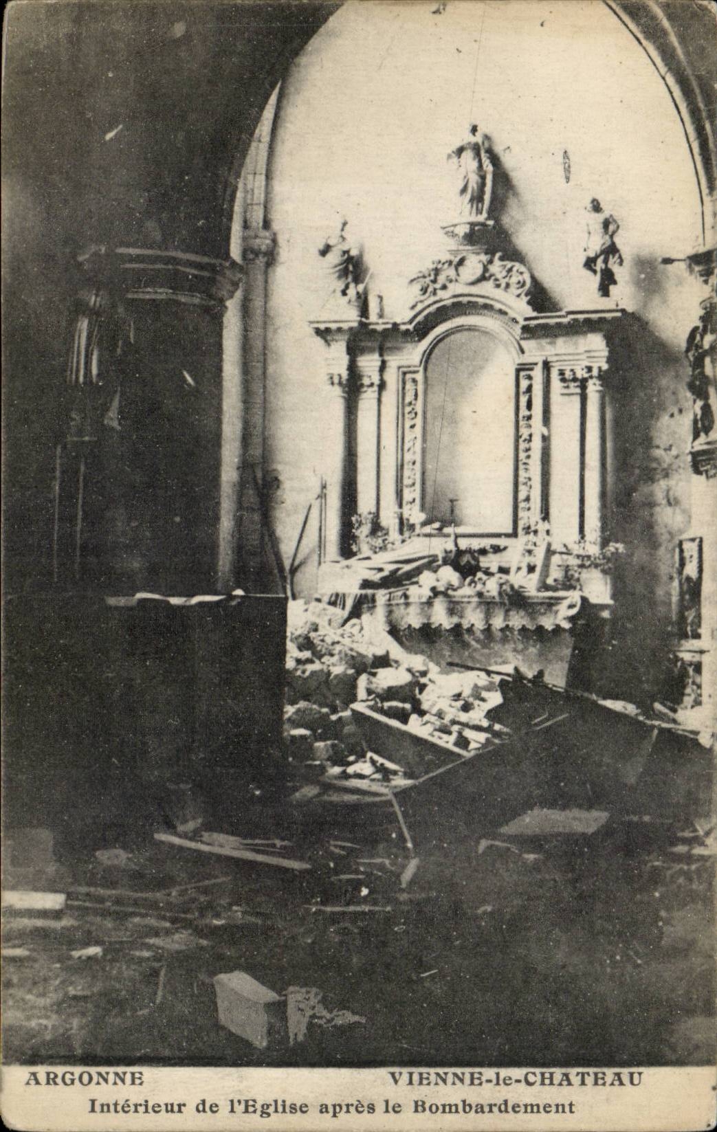 Intérieur de l'église après le bombardement — Vienne-le-Château — Argonne