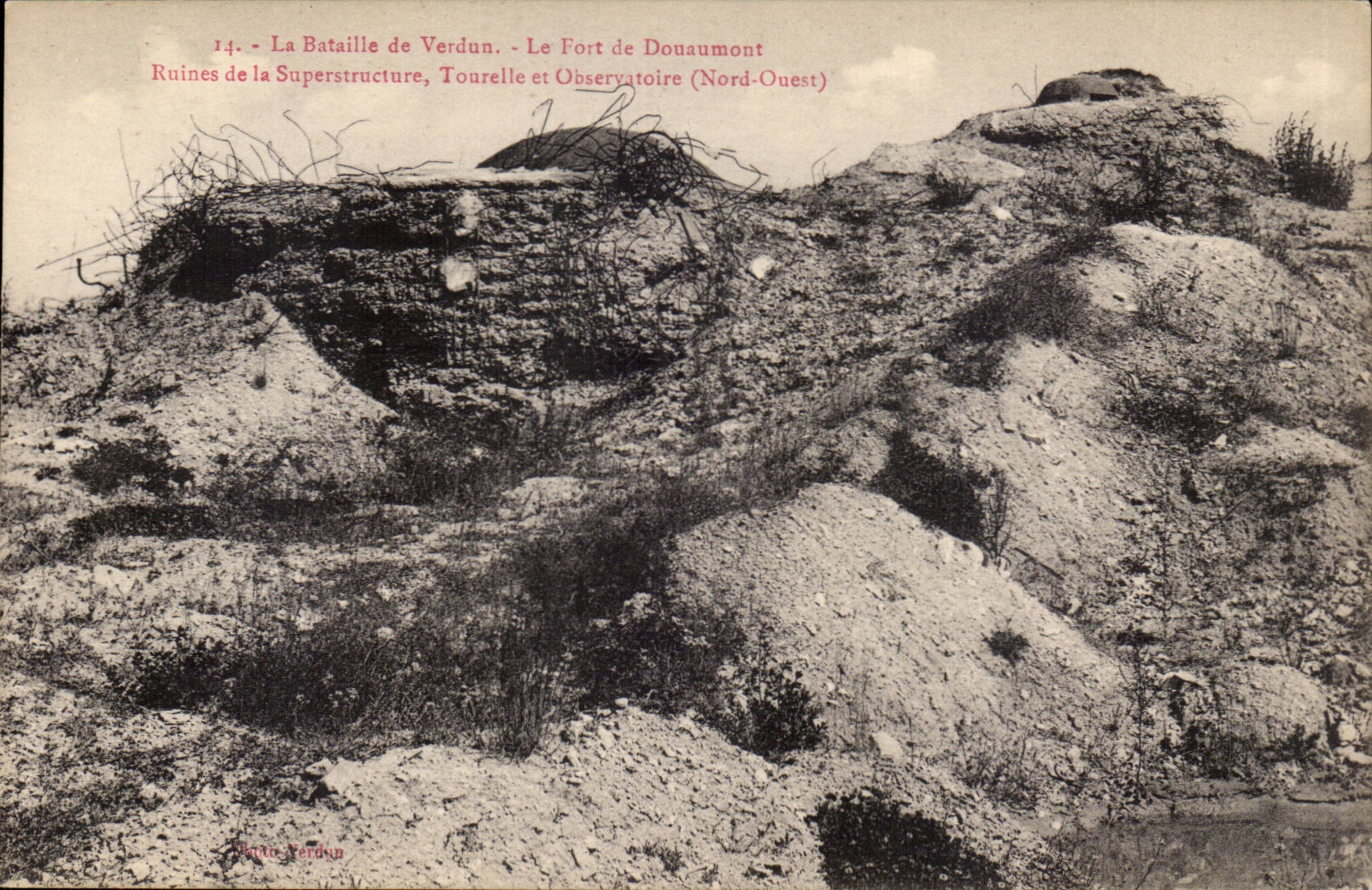 Ruines de la Superstructure, Tourelle et Observatoire - Le Fort de Donaumont (Nord-Ouest) — Verdun