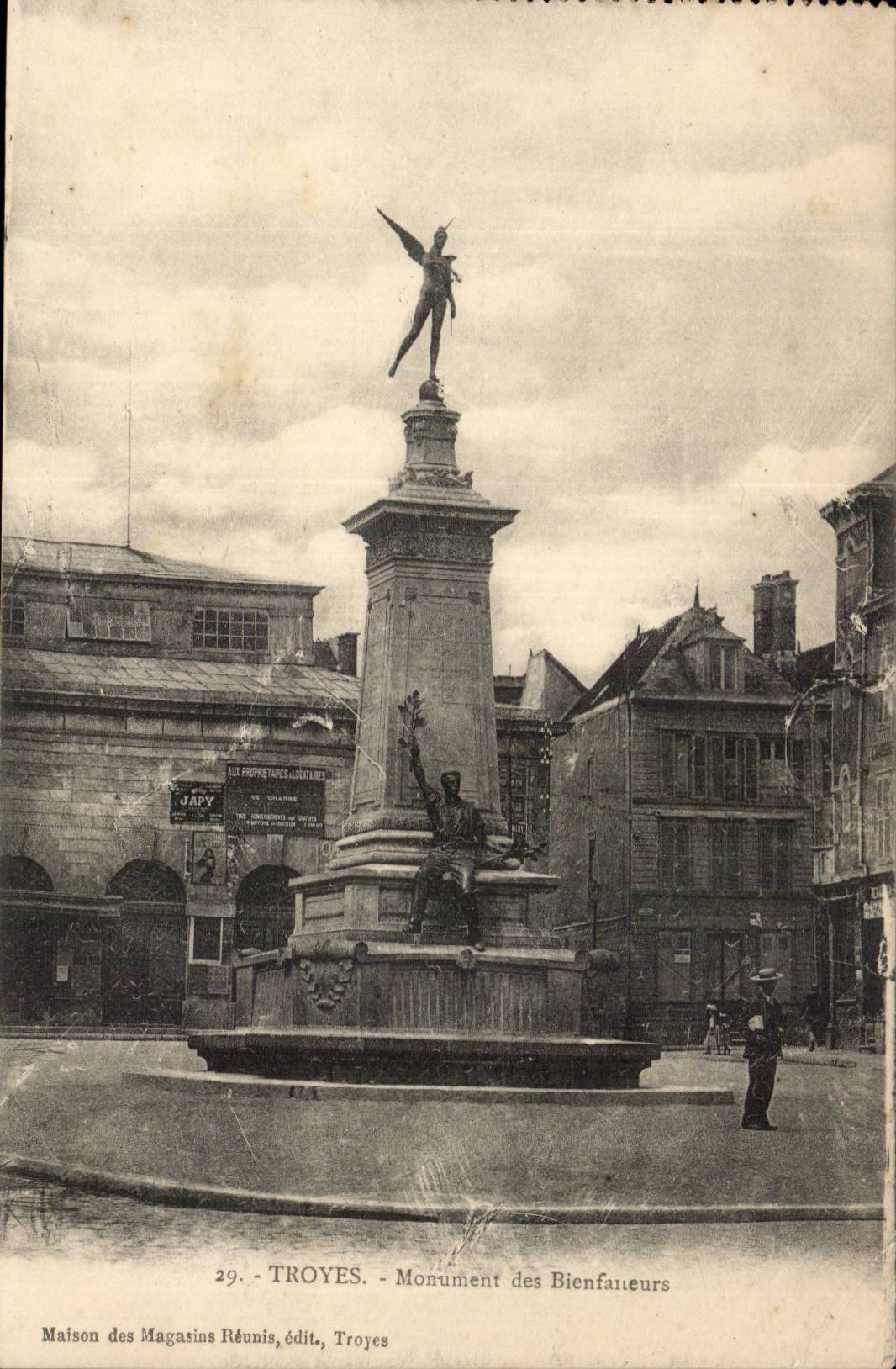 Troyes - Monument des Bienfaiteurs — Maison des Magasins Réunis, édit. Troyes, n°29