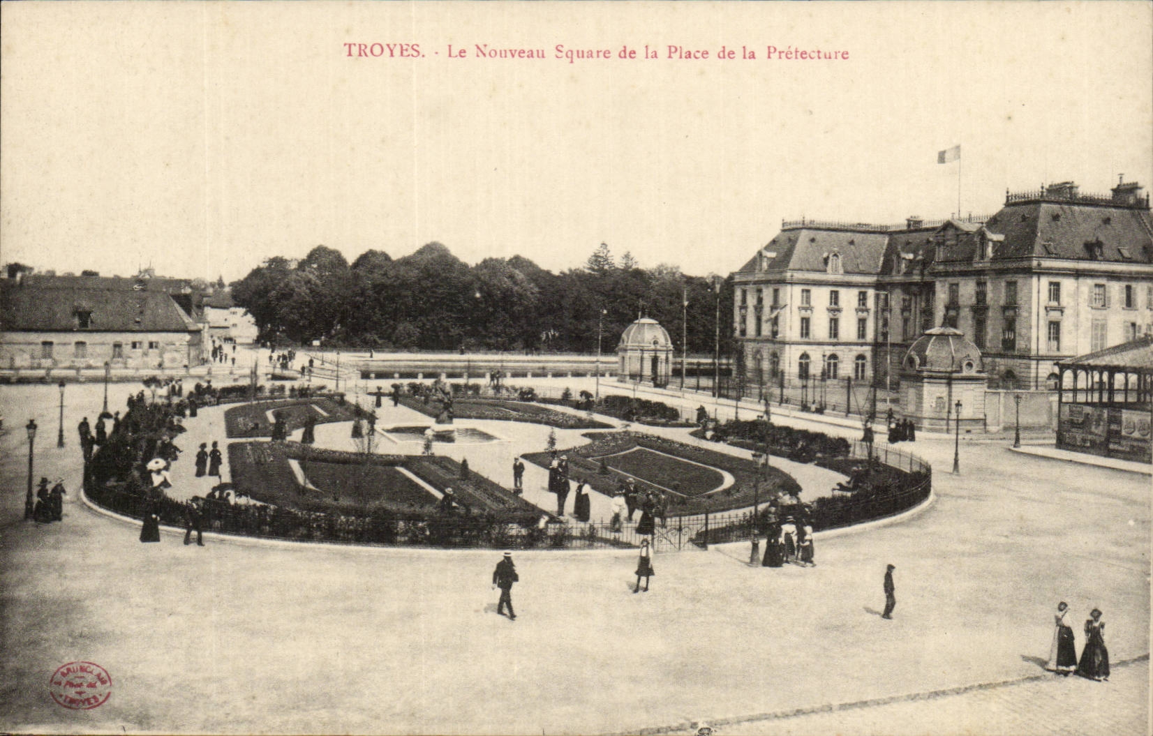 Troyes CPA Le nouveau square de la place de la Prefecture