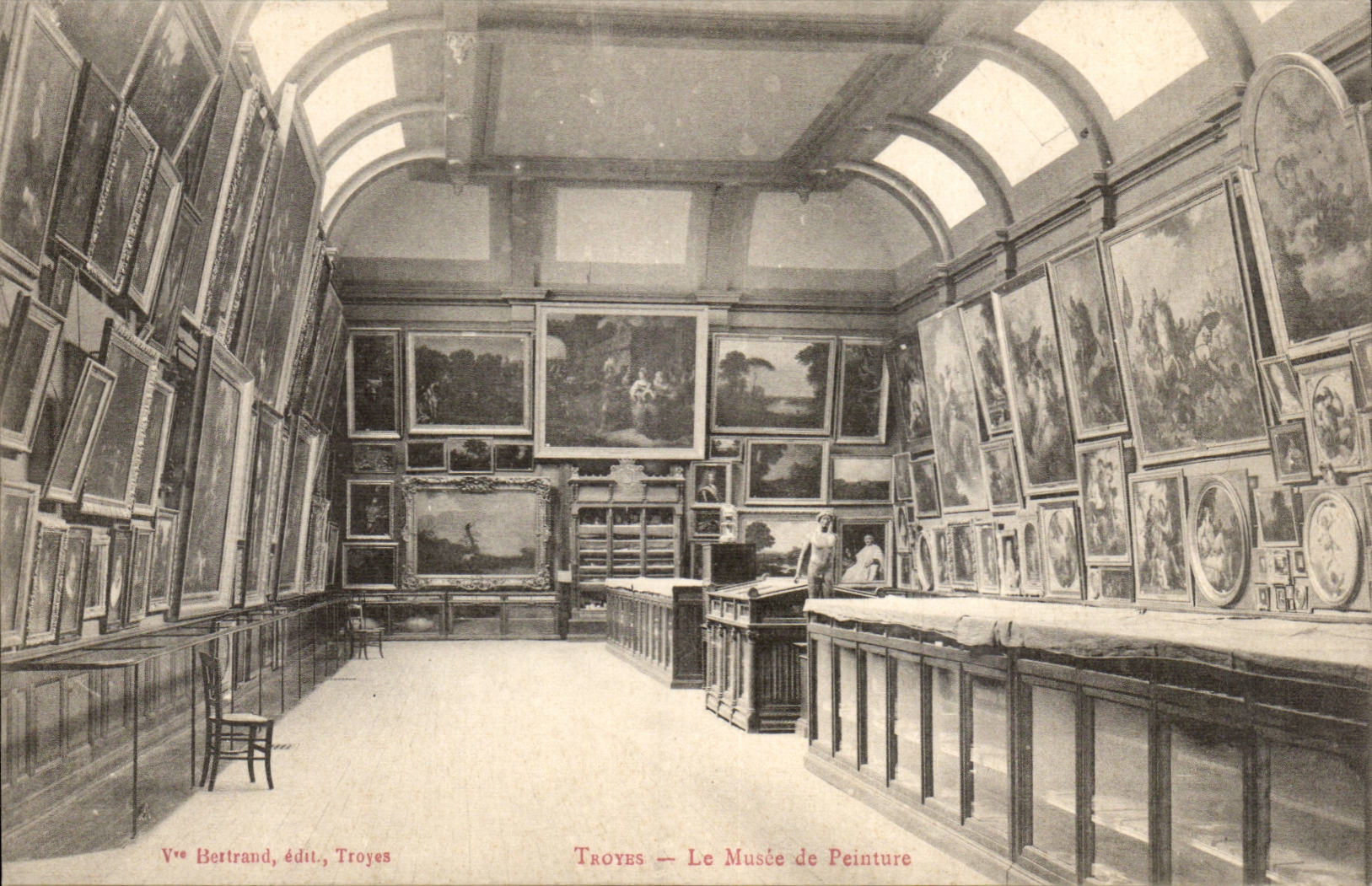 Troyes — Le Musée de Peinture — Vue Bertrand, édit., Troyes