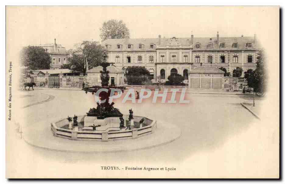 Troyes - Fontaine Argence et Lycée — Maison des Magasins Rulunia, Troyes