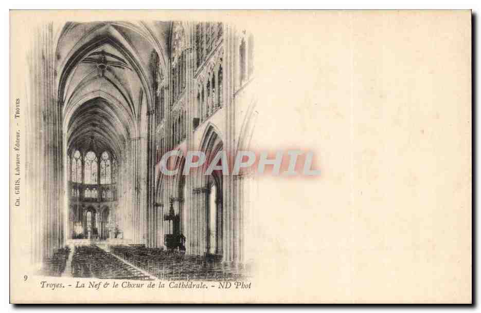 TRoyes CPA la nef et le choeur de la cathedrale