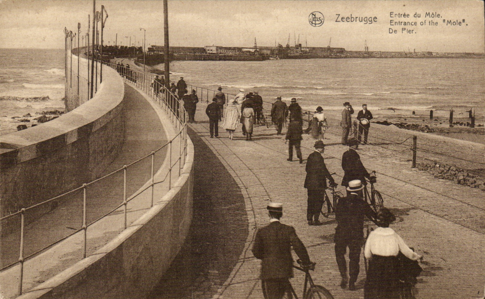 Zeebrugge — Entrée du Môle — Édition J. Revyn
