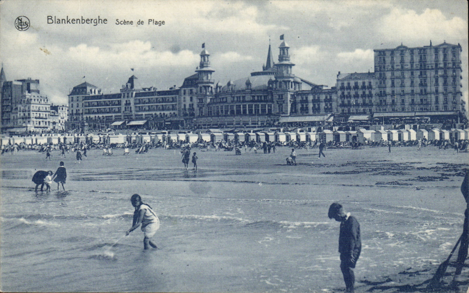 Belgie Belgique CPA Blankenberghe Scene de plage