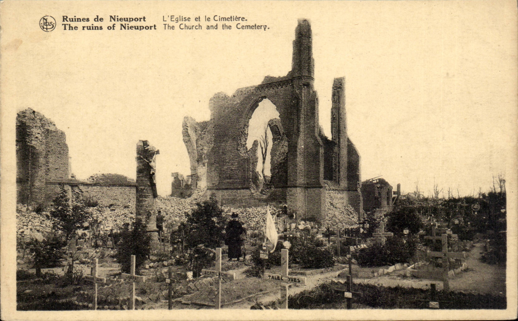 Belgique Belgie CPA Ruines de Nieuport L'eglise et le cimetiere