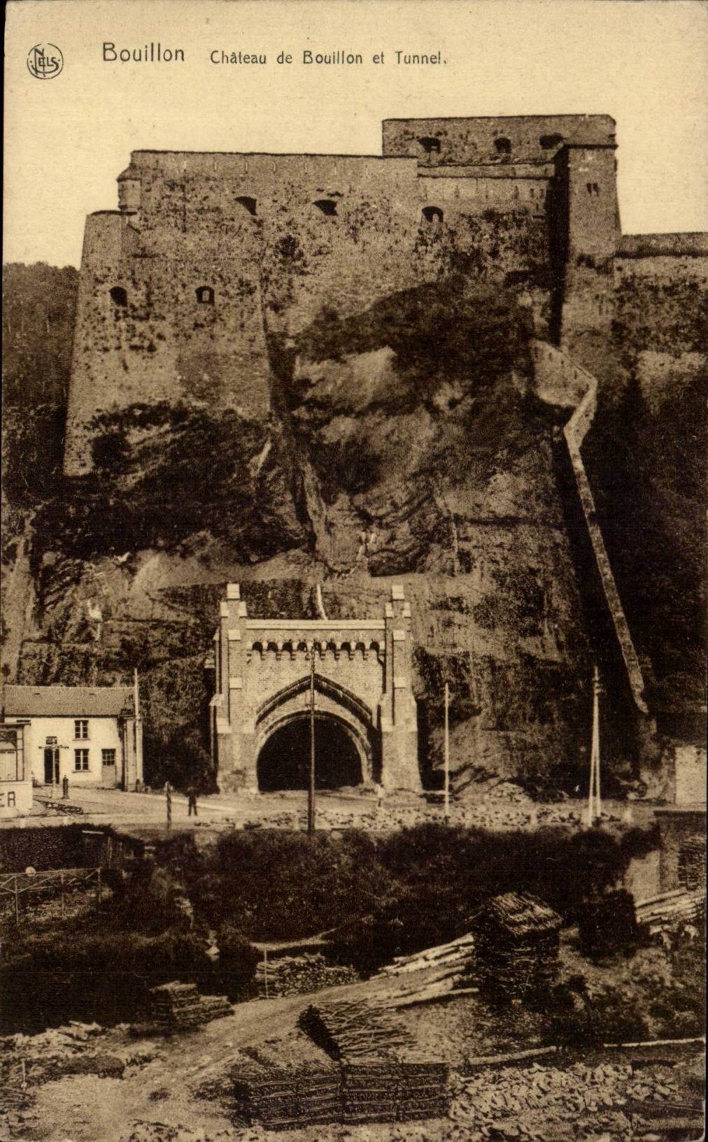 Belgie Belgique CPA Bouillon Chateau de Bouillon et tunnel