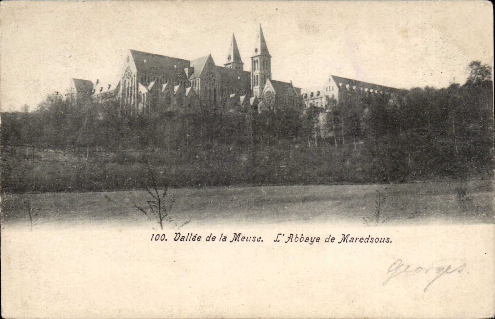 Belgie Belgique CPA Vallee de la Meuse Abbaye de Maredsous
