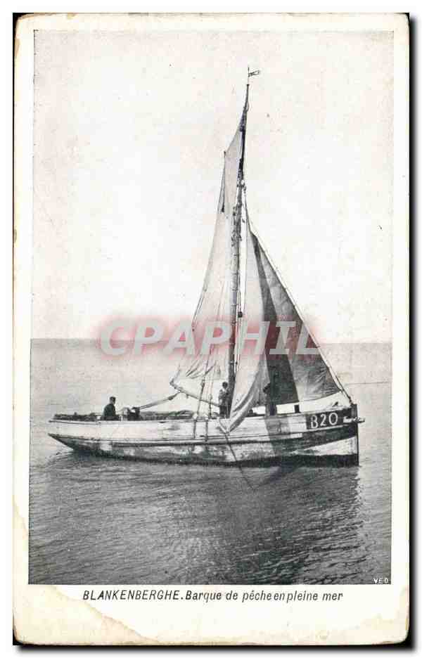 Belgie Belgique CPA Blankenberghe Barque de peche en pleine mer