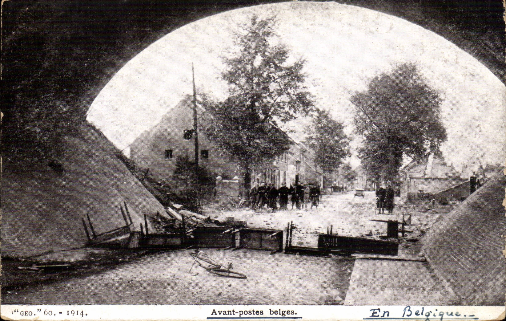 Avant-postes belges — En Belgique — i"GEO." 60. - 1914