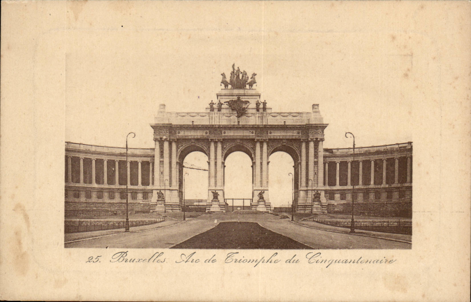 CPA Belgique Bruxelles Arc de triomphe du cinquantenaire
