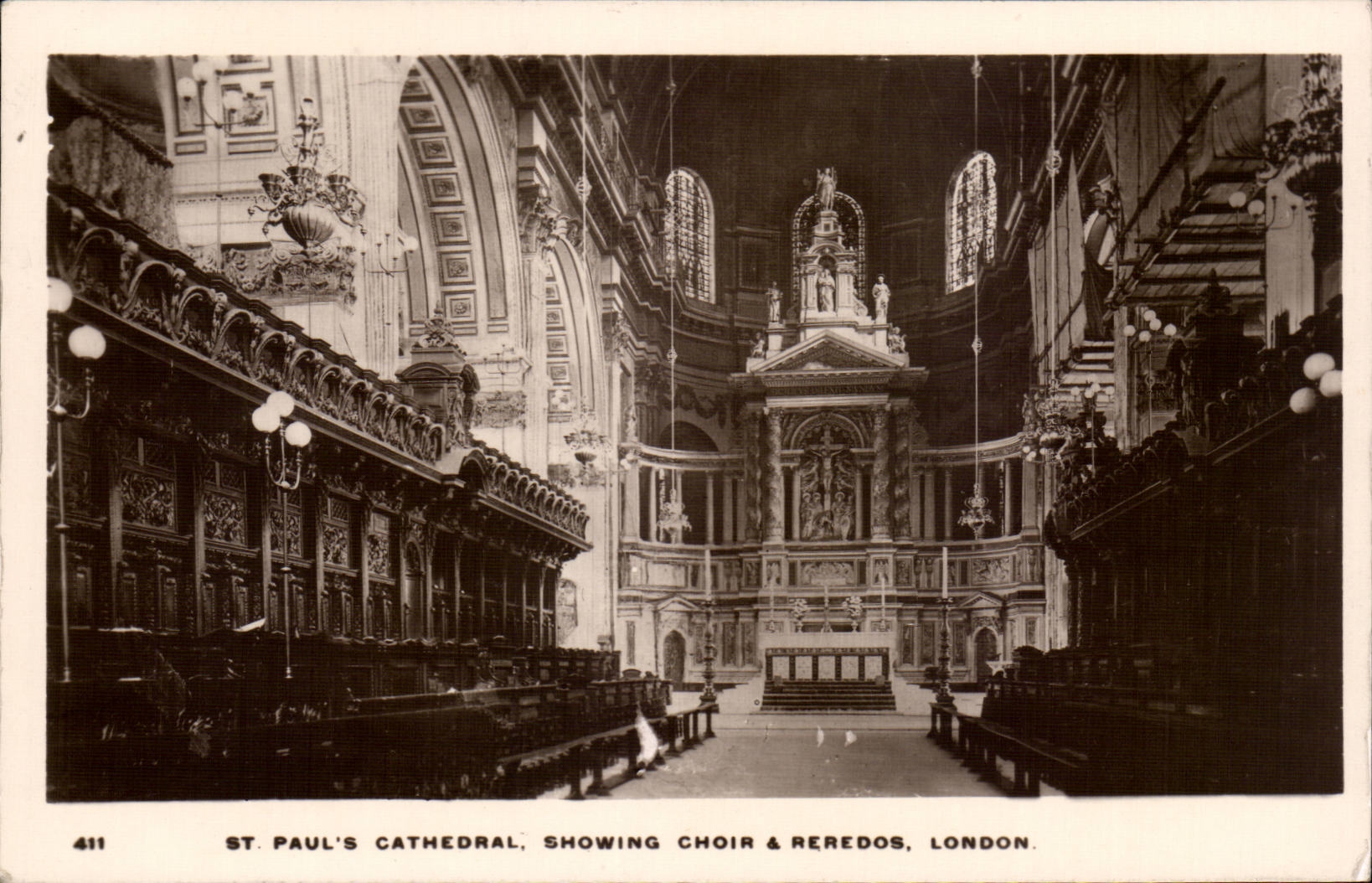 Grande Bretagne Great BRitain CPA London Londres St paul's Showing choir and reredos