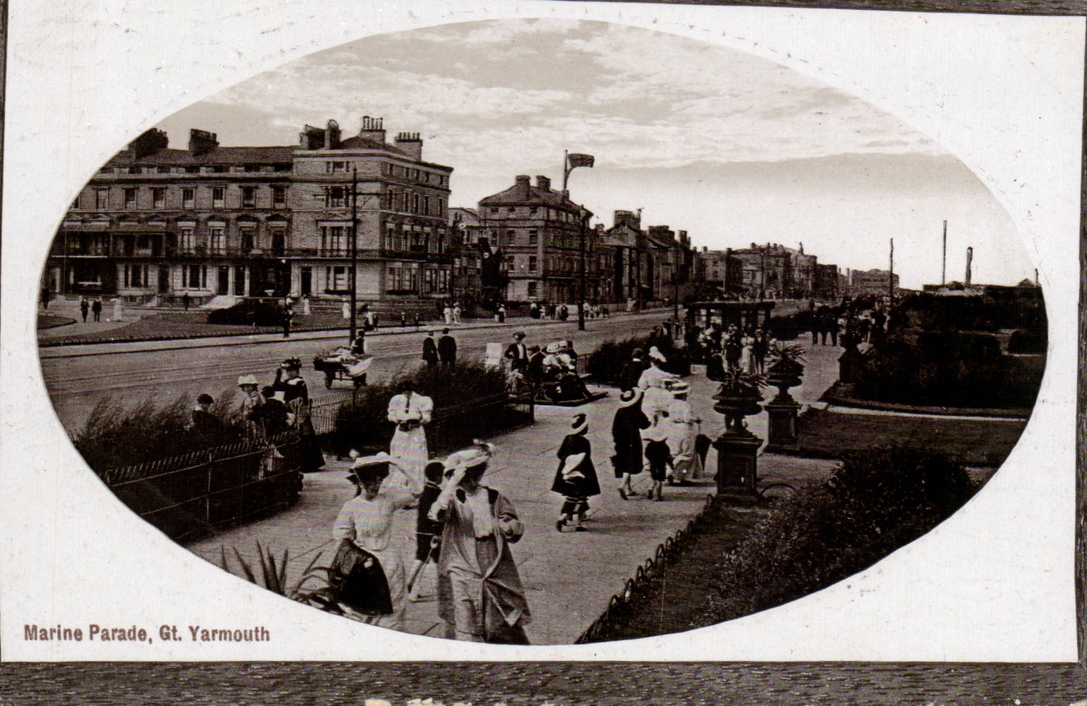 Grande Bretagne Great BRitain CPA Yarmouth marine parade