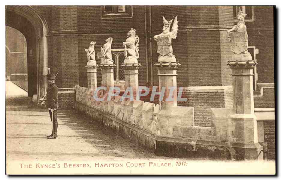 Grande Bretagne Great Britain CPA the Kynge's beestes Hampton Court palace