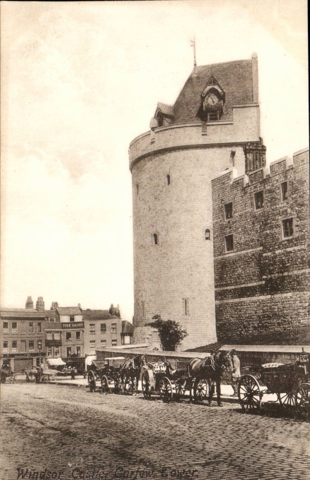 Grande Bretagne Great Britain CPA Windsor castle CArfew corner