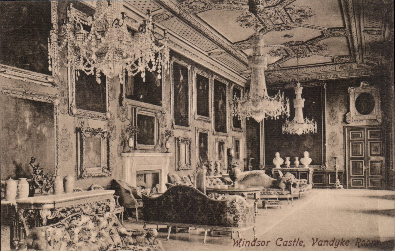 Grande Bretagne Great Britain CPA Windsor castle Vandyke room