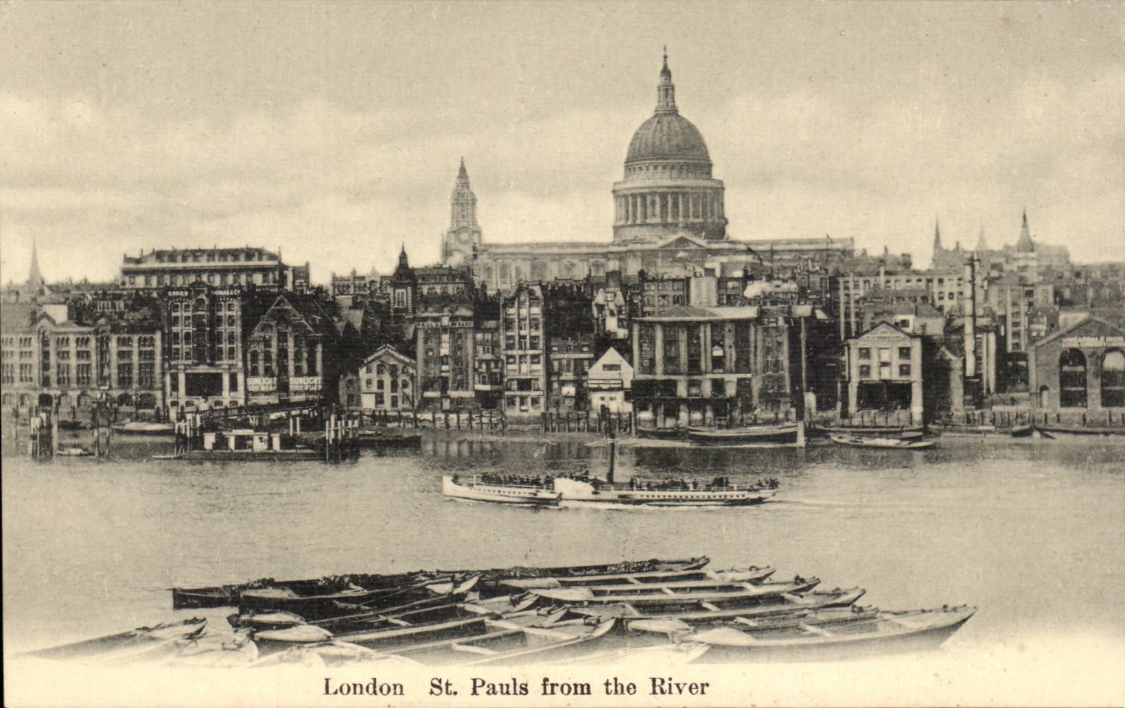 Grande Bretagne Great Britain CPA Londres London St Pauls from the river