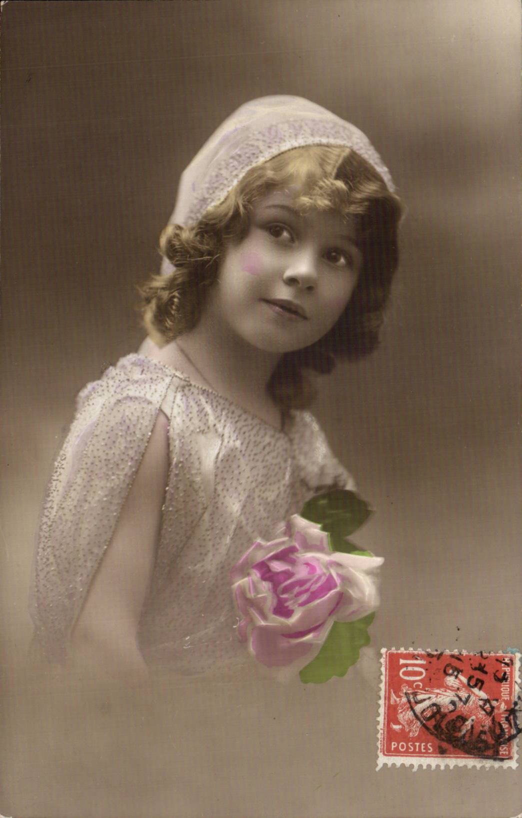 Fantaisie - Enfant - Jolie petite fille - darling child with curly haor and lace cap - CPA 