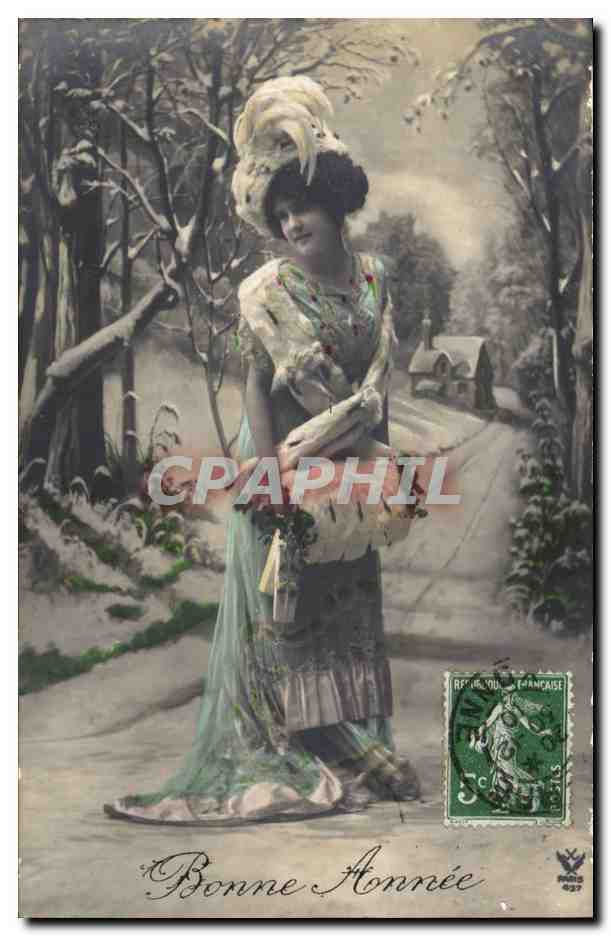 Femme en robe de soirée dans un paysage hivernal — Bonne Année — éditeur inconnu, n° de série non visible