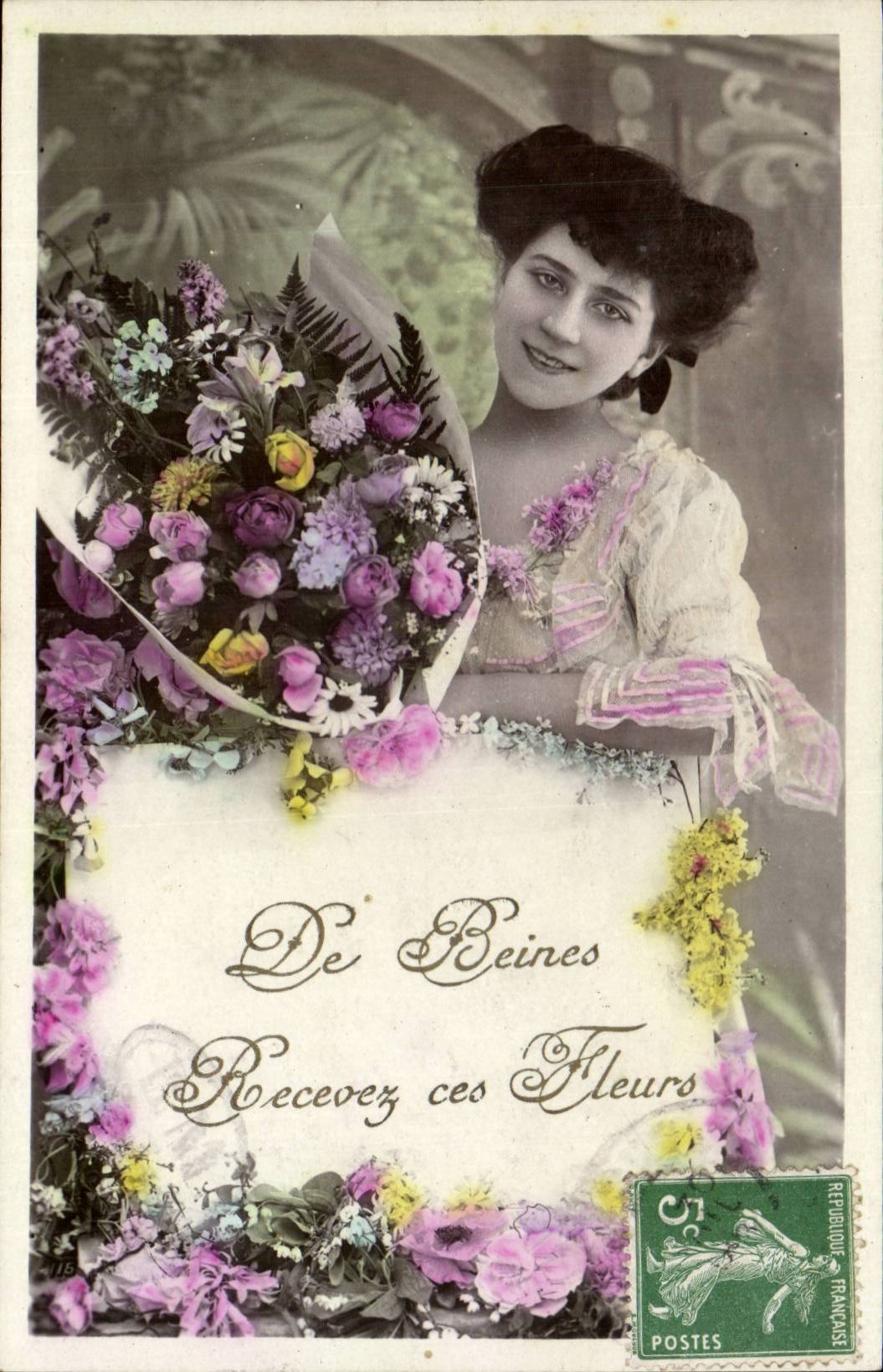 Femme avec bouquet de fleurs — 'Recevez ces Fleurs' — République Française