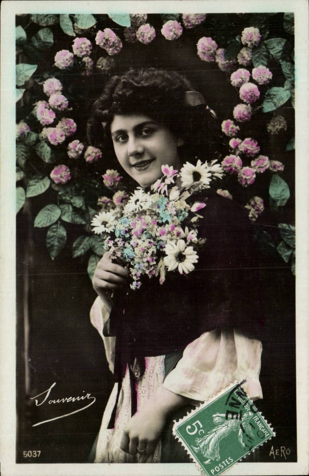 Fantaisie - Femme avec fleurs - Hortense Delort - - CPA 