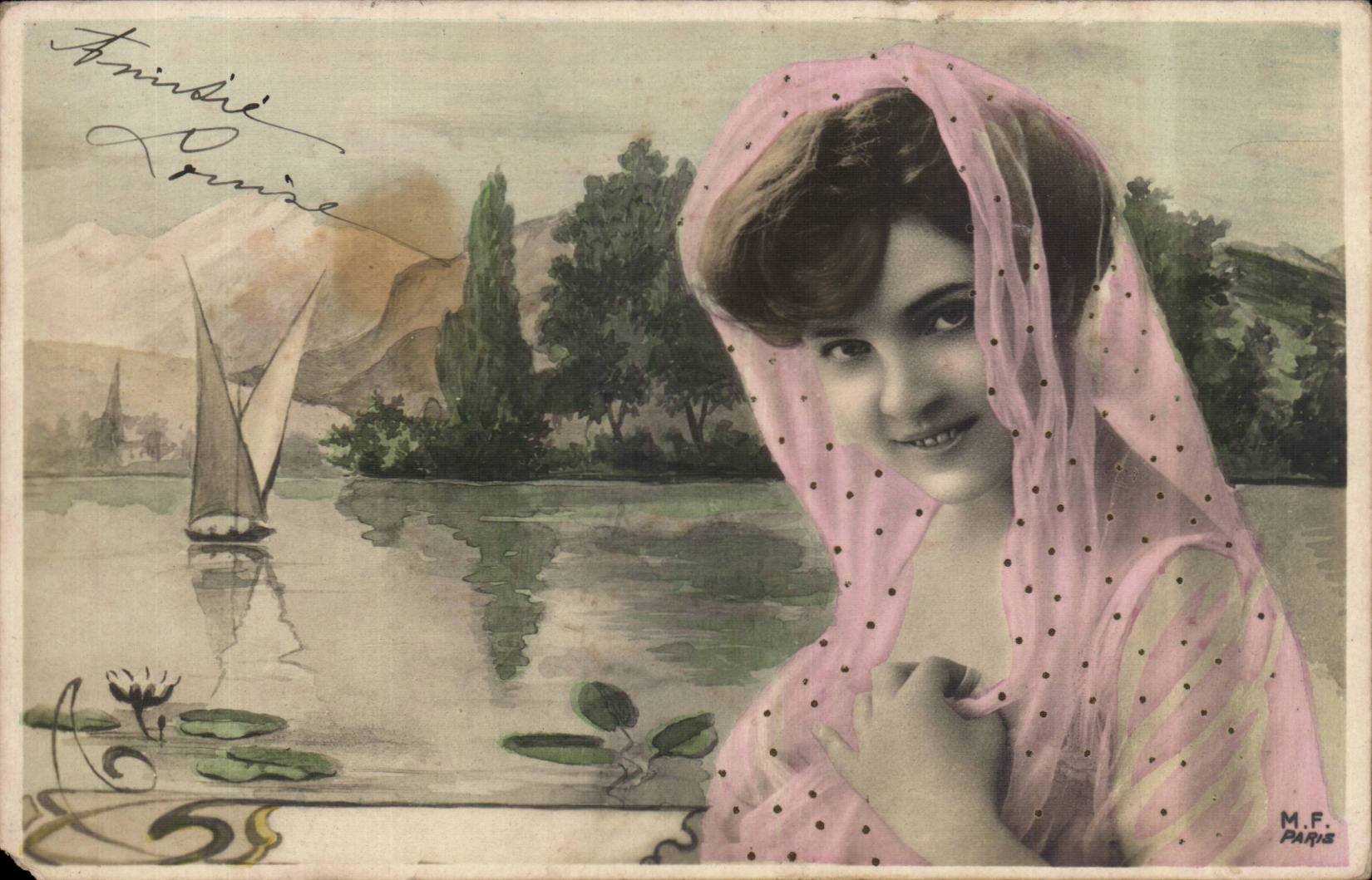 Jeune femme au voile rose — paysage lacustre avec voile — M.F. PARIS
