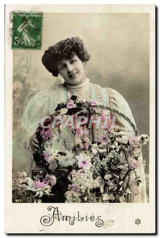 Femme en robe élégante tenant un panier de fleurs — Amicités — éditeur inconnu, n° 477