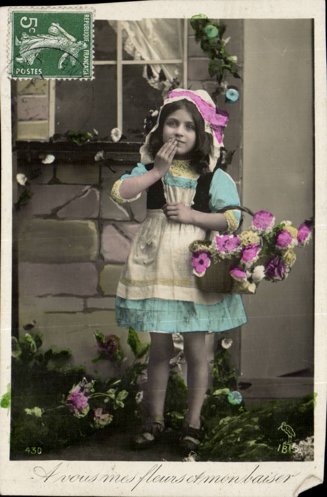 Fantaisie - Enfant - A vous mes fleurs et mon baiser - CPA 
