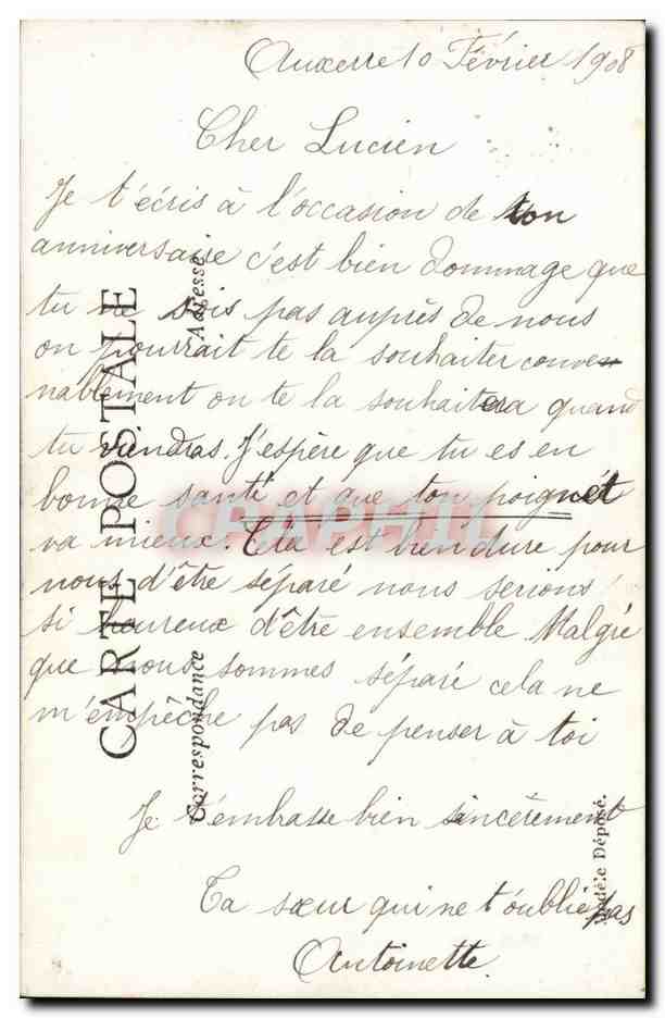 Femme en robe verte tenant un bouquet — Anniversaire — Carte postale française — Verso