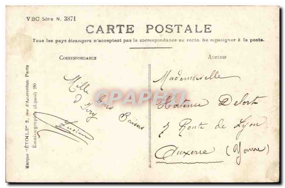Jeune femme en manteau fourré — carte postale sentimentale — VBC Série N. 3371 — Reverso