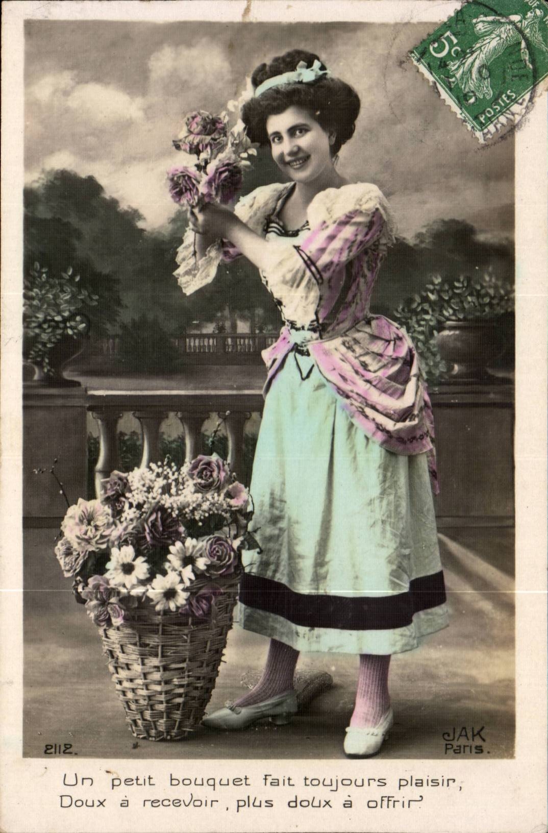 Jeune femme avec bouquet de fleurs — JAK Paris, n° 2112 — éditeur ROSIES