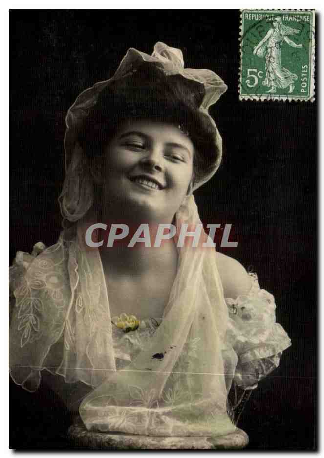Joven mujer sonriente — retrato — editor desconocido