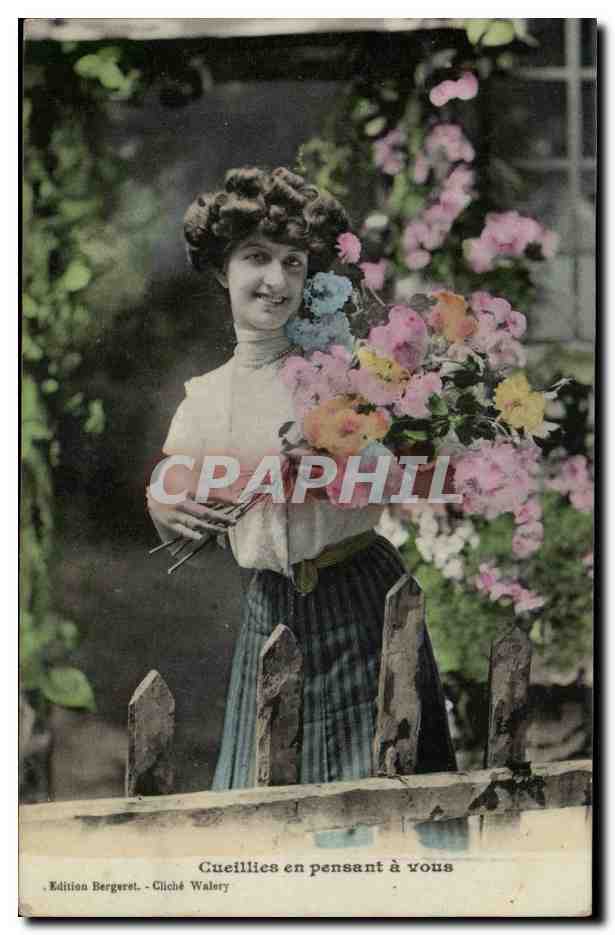 Femme tenant un bouquet de fleurs — Cueillics en pensant à vous — Édition Bergeret, Cliché Waltery