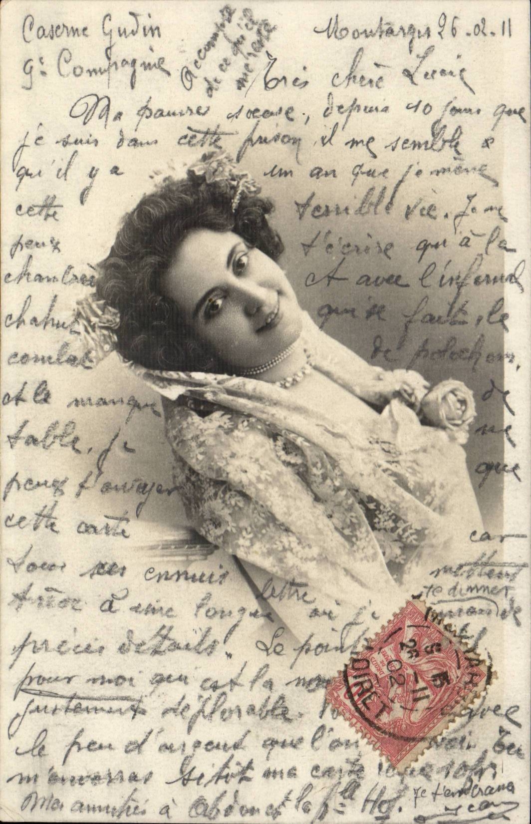 Femme élégante — portrait — R.L. Paris