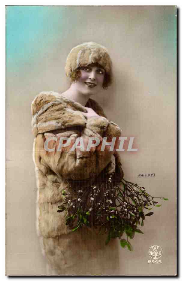 Femme en fourrure tenant un bouquet de gui — A. Noëter, n° 2945