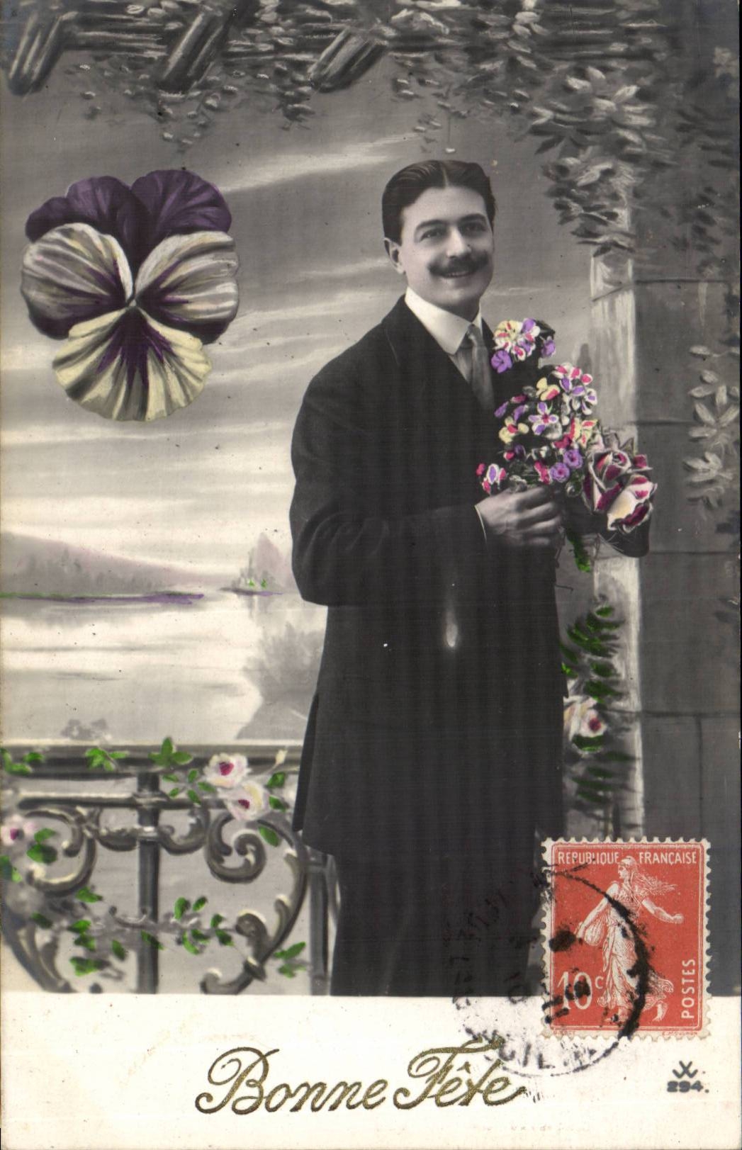 Homme avec bouquet — Bonne Fête — Éditeur inconnu, n° de série non visible
