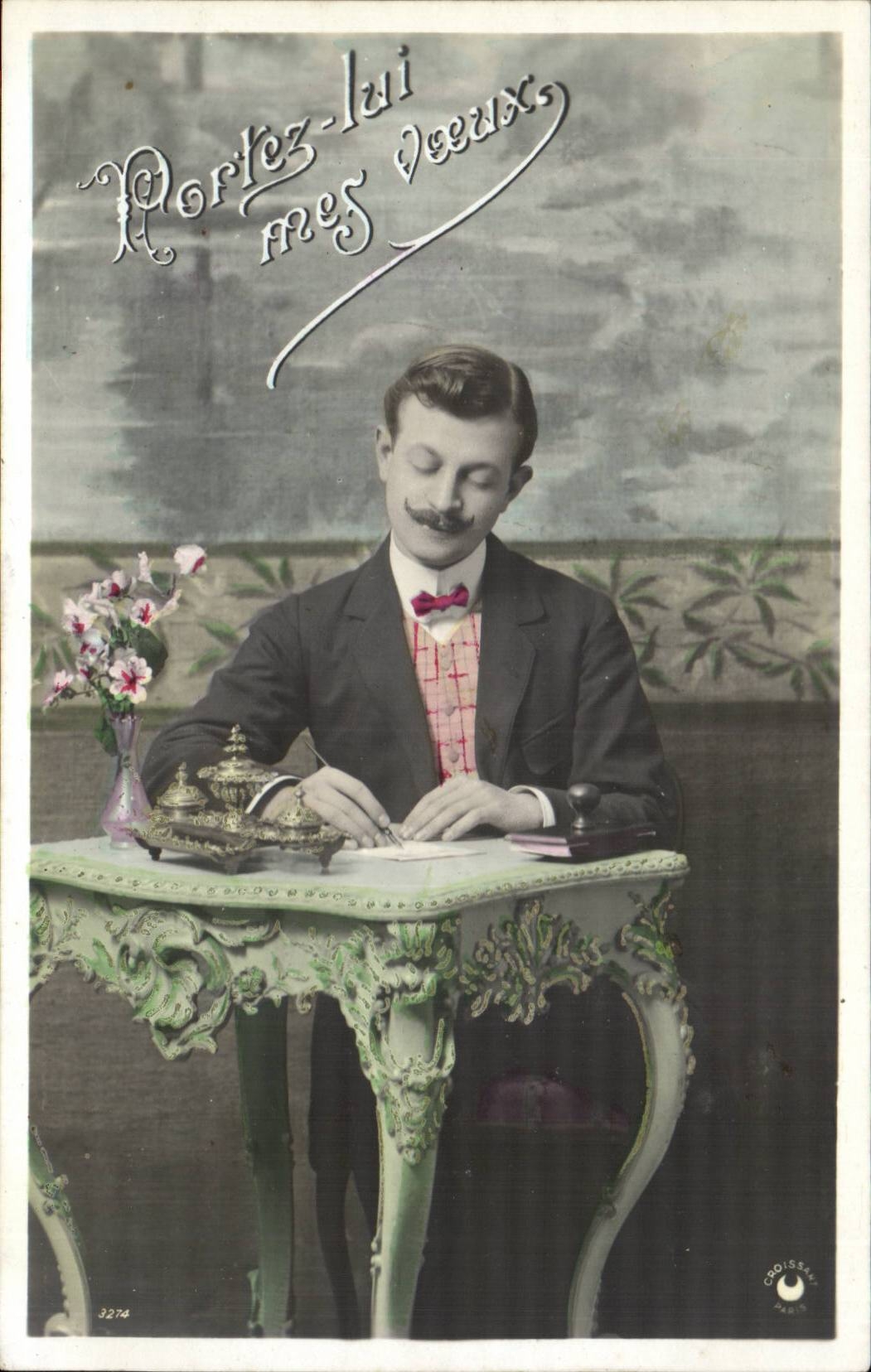 Uomo con baffi — scrivendo a un tavolo ornato — editore Broissart, n° 3274