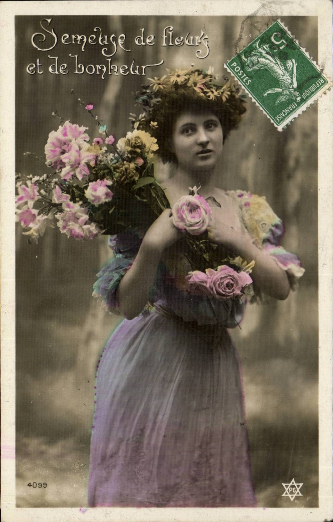 Fantaisie - Femme - Semeuse de Fleurs et de Bongeur - Woman with hand at breast - CPA 