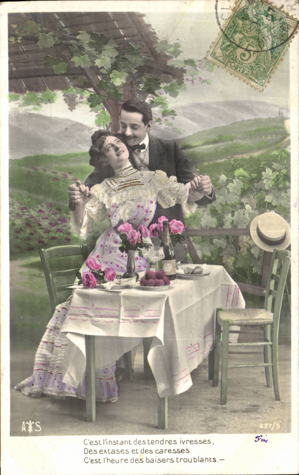 Couple amoureux sous un treillis — scène de romance — A&S, n° 427/5