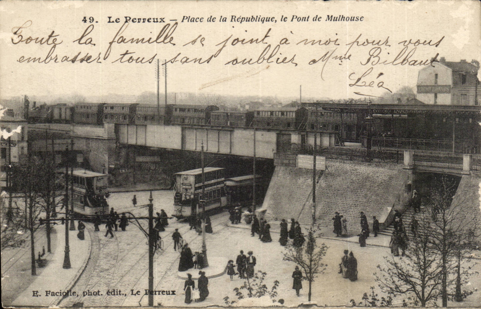 Le Perreux CPA Place de la Republique Le pont de Mulhouse (train metro)